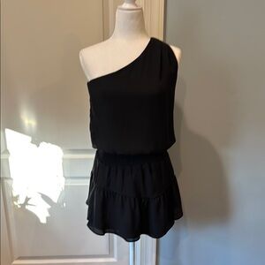 Elegant Black One-Shoulder Dress